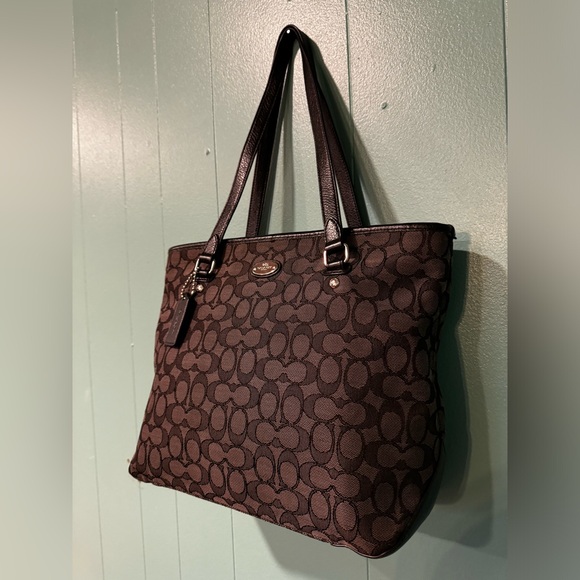 Coach Signature Black Shoulder Tote Bag F36185 - Picture 3 of 12